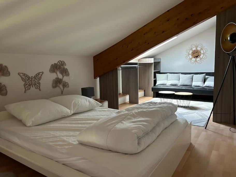 Appartement Lumineux Avec Vue Sur Les Montagnes Morbier Exteriör bild