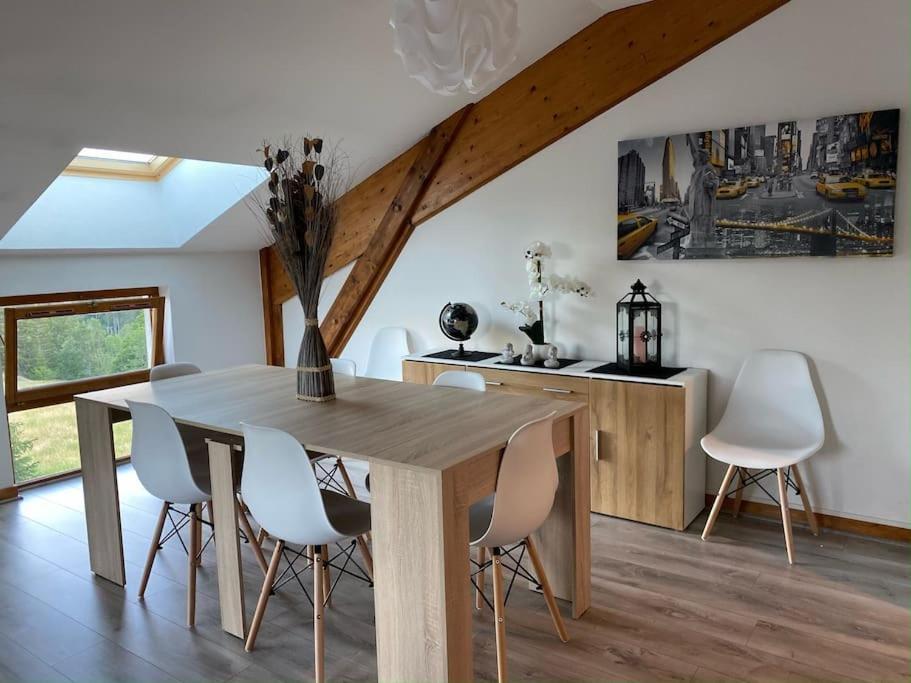 Appartement Lumineux Avec Vue Sur Les Montagnes Morbier Exteriör bild